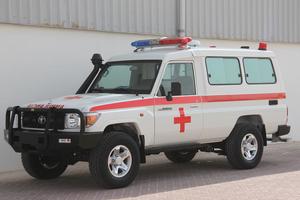 5470-toyota-land-cruiser-hzj78-ambulance-4x4-1-.jpg