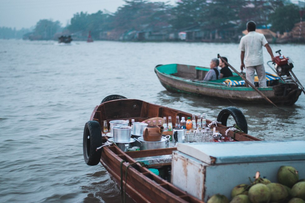 Can Tho Floating Market Tour